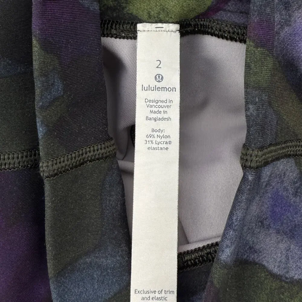 LULULEMON Wunder Under Crop Hi-Rise Size 2 Aura Dark Chrome Multi
